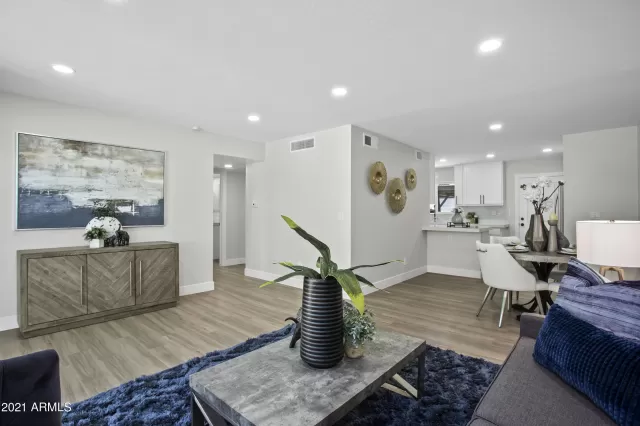 MLS: 6239381 Condo For Sale