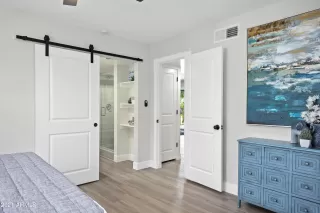 Photo #6: 6239381 Listing 