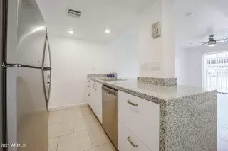 Photo #4: 6239437 Listing 