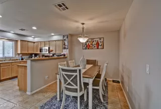 Photo #5: 6239449 Listing 