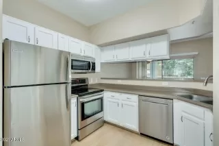 Photo #2: 6239459 Listing 