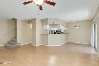 Photo #3: 6239459 Listing 