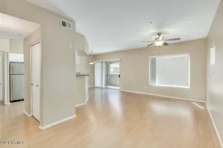 Photo #5: 6239459 Listing 