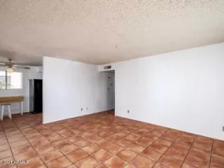 Photo #4: 6239474 Listing