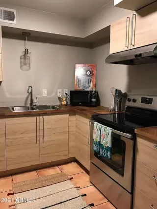 Photo #6: 6239474 Listing