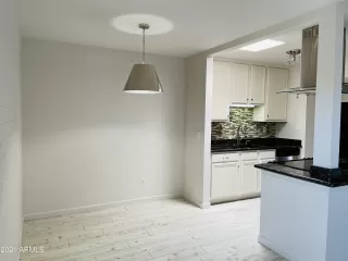 Photo #5: 6239581 Listing 