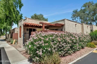 Photo #4: 6239603 Listing