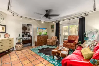 Photo #4: 6239616 Listing