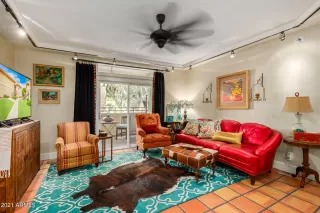 Photo #5: 6239616 Listing