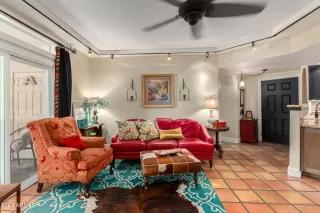 Photo #6: 6239616 Listing