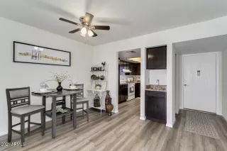 Photo #4: 6239896 Listing