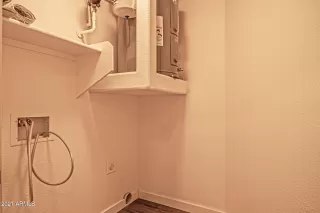 Photo #5: 6239961 Listing 