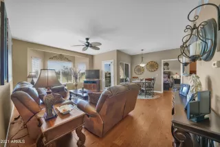 Photo #6: 6240042 Listing