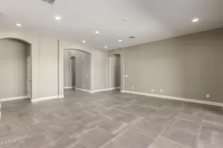 Photo #4: 6240144 Listing