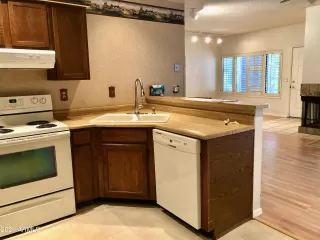 Photo #2: 6240167 Listing