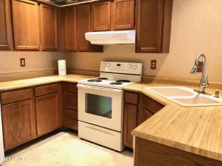 Photo #3: 6240167 Listing