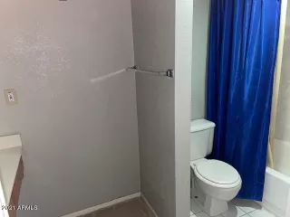 Photo #5: 6240226 Listing