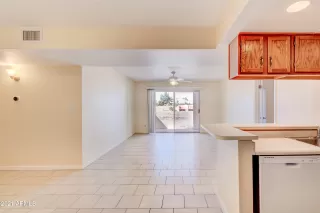 Photo #3: 6240276 Listing