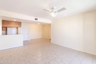 Photo #4: 6240276 Listing