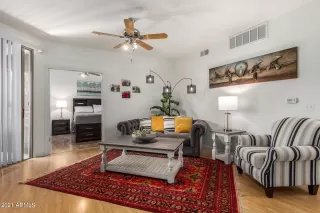 Photo #4: 6240298 Listing 