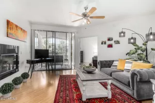 Photo #5: 6240298 Listing 