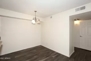 Photo #4: 6240304 Listing