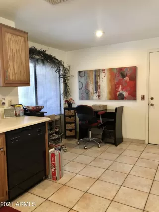 Photo #6: 6240421 Listing