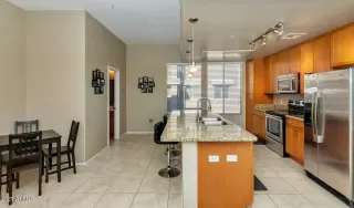 Photo #4: 6240426 Listing