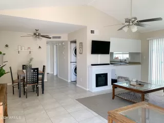 Photo #4: 6240619 Listing 