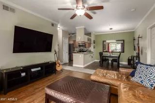 Photo #4: 6240775 Listing