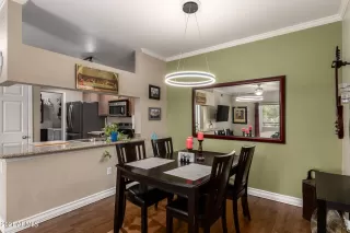 Photo #6: 6240775 Listing