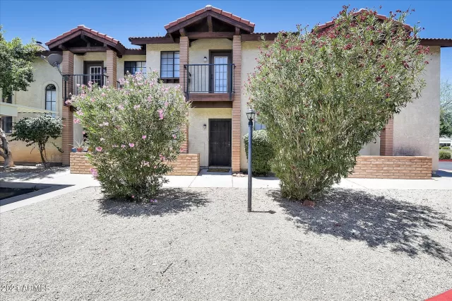 MLS: 6240928 Condo For Sale
