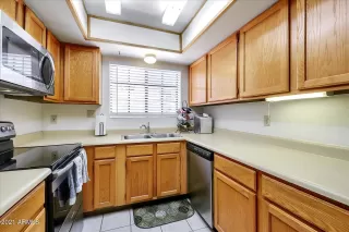 Photo #6: 6240928 Listing
