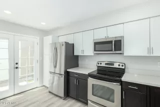 Photo #6: 6240943 Listing