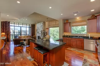 Photo #3: 6241145 Listing