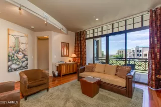 Photo #5: 6241145 Listing