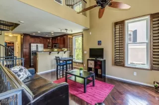 Photo #2: 6241213 Listing