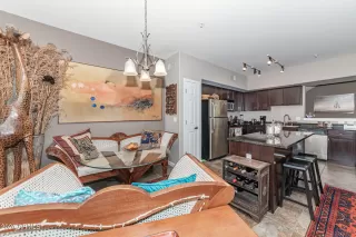 Photo #5: 6241220 Listing