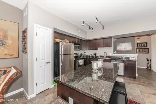 Photo #6: 6241220 Listing