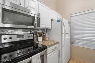 Photo #4: 6241225 Listing 