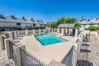 Photo #5: 6241244 Listing