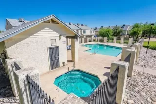 Photo #6: 6241244 Listing