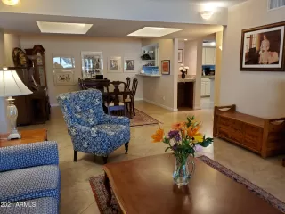 Photo #6: 6241255 Listing