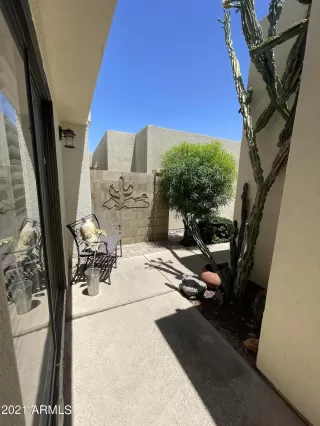 Photo #2: 6241268 Listing 