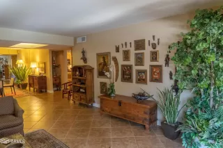 Photo #4: 6241287 Listing