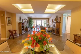 Photo #5: 6241287 Listing