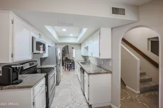 Photo #2: 6241332 Listing 