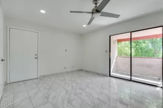 Photo #4: 6241456 Listing