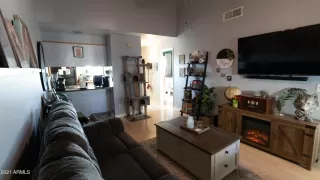 Photo #3: 6241605 Listing