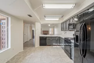 Photo #3: 6241626 Listing